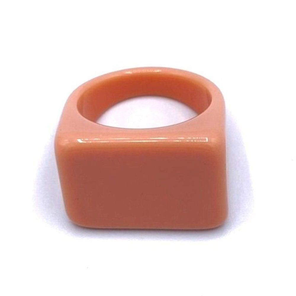 Tan Beige Acrylic Geometric Rectangle Chunky Statement Ring Size 8 - Picture 3 of 8